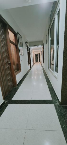 Hotel La casa International Near Delhi Airport